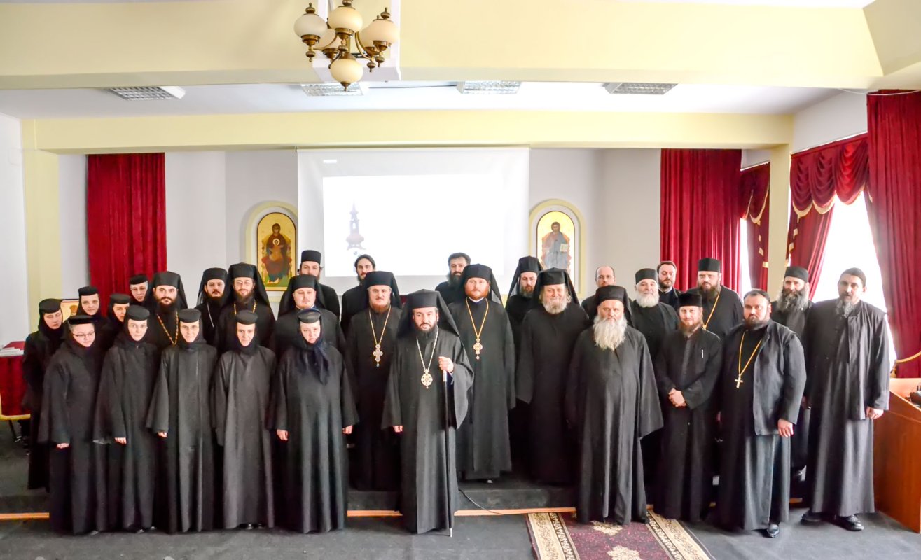Sinaxă monahală în Episcopia Caransebeșului 63648