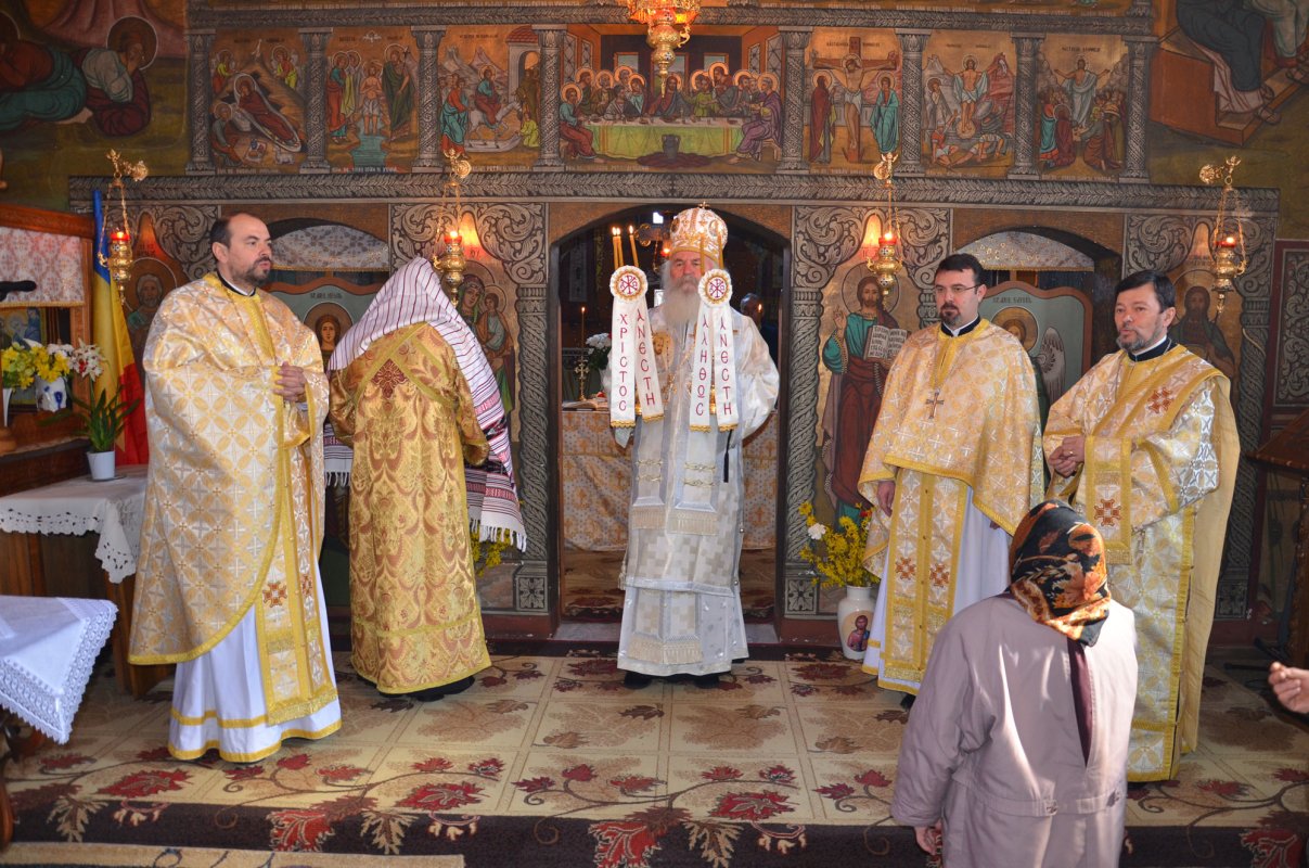 Slujiri în Duminica lăsatului sec de brânză 63546