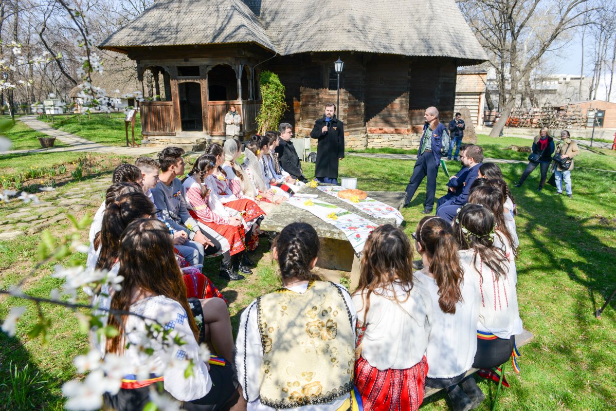 O oră de religie altfel la Muzeul Satului 63333