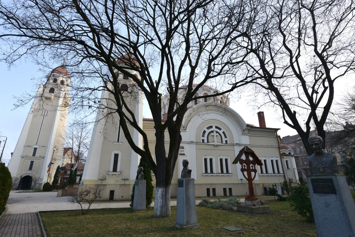 Viață și slujire în „marea familie a Iosefinului” 63310