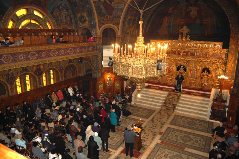 Viață și slujire în „marea familie a Iosefinului” 63313