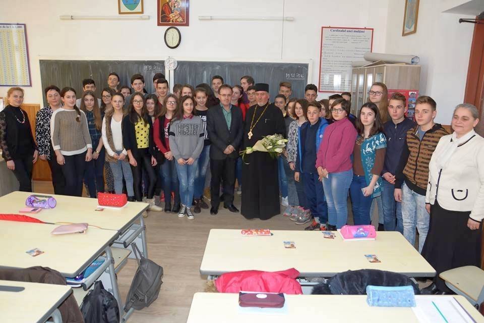 „Catedra şi amvonul în slujba devenirii noastre“ 63231