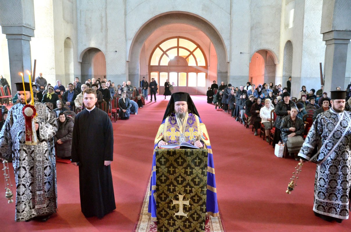 Prima săptămână din Postul Mare la Catedrala Episcopală din Oradea 63242