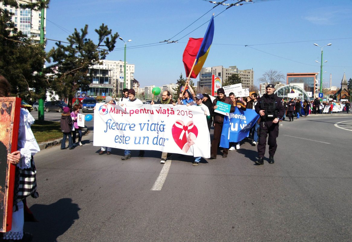 „Marşul pentru Viaţă” în eparhiile transilvane 63177
