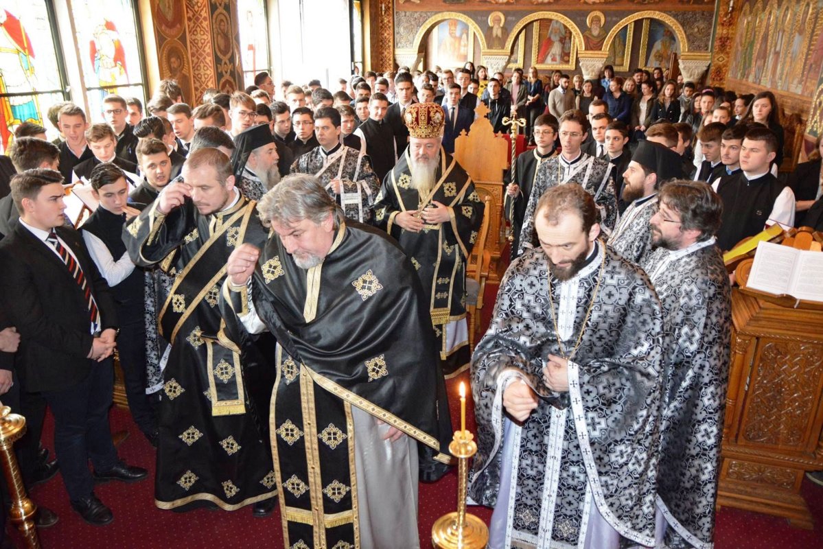 Săptămână duhovnicească pentru elevii şi studenţii teologi 63175