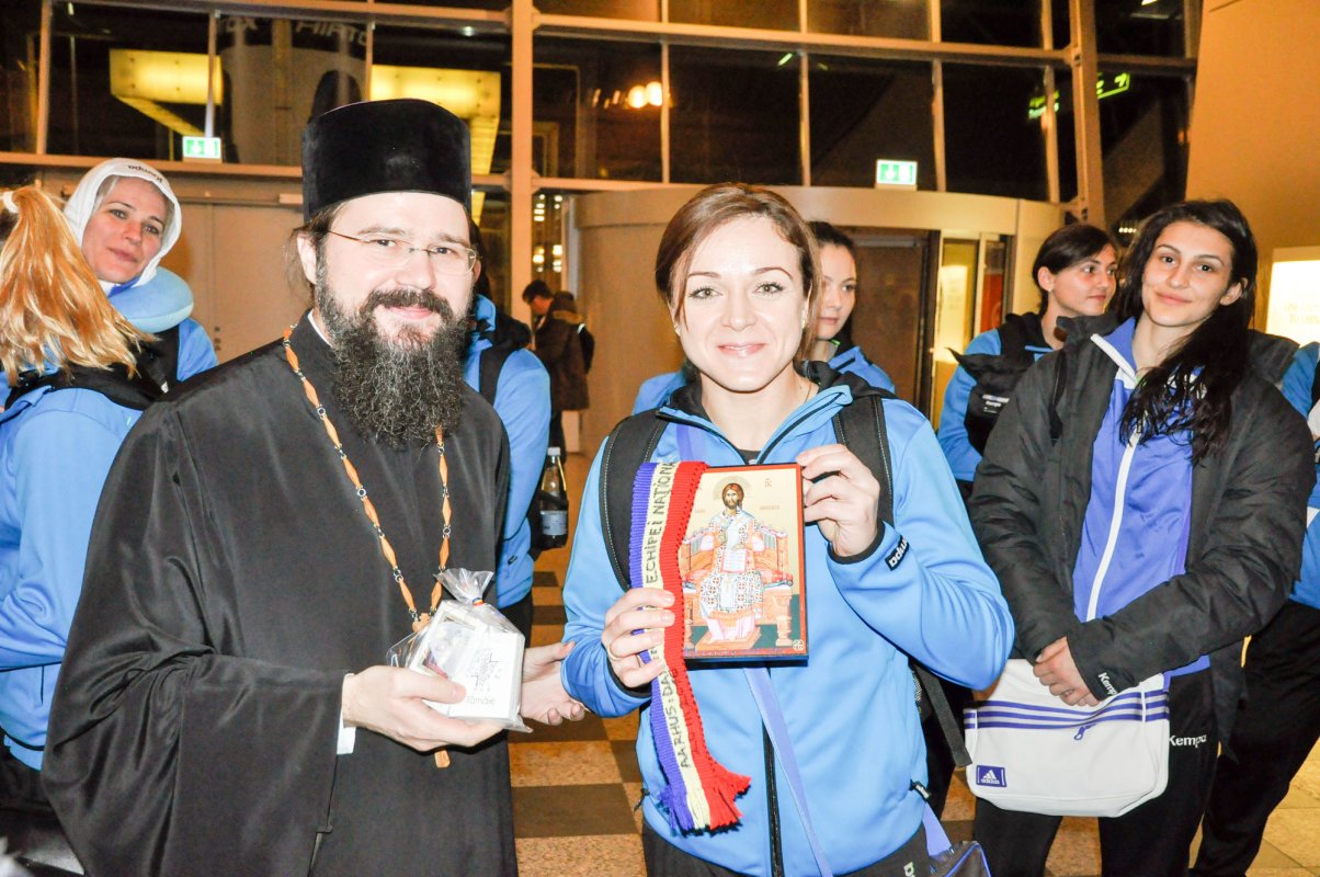 Binecuvântare pentru naționala de handbal 63151