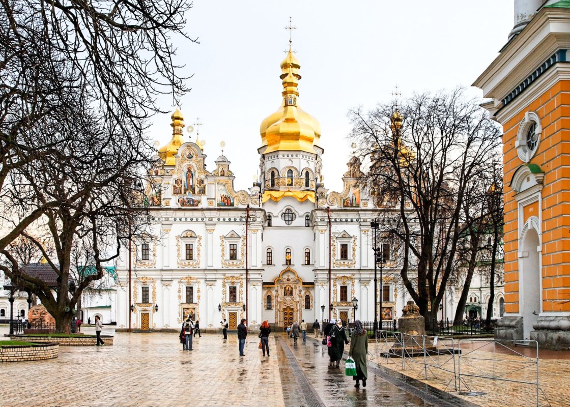 Chilii subpământene, devenite locașuri cerești 63159