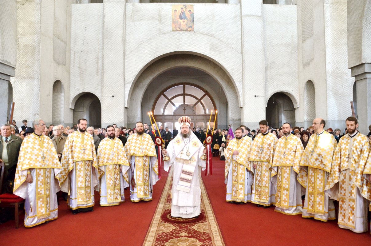 Slujiri arhiereşti în Duminica Ortodoxiei 63117