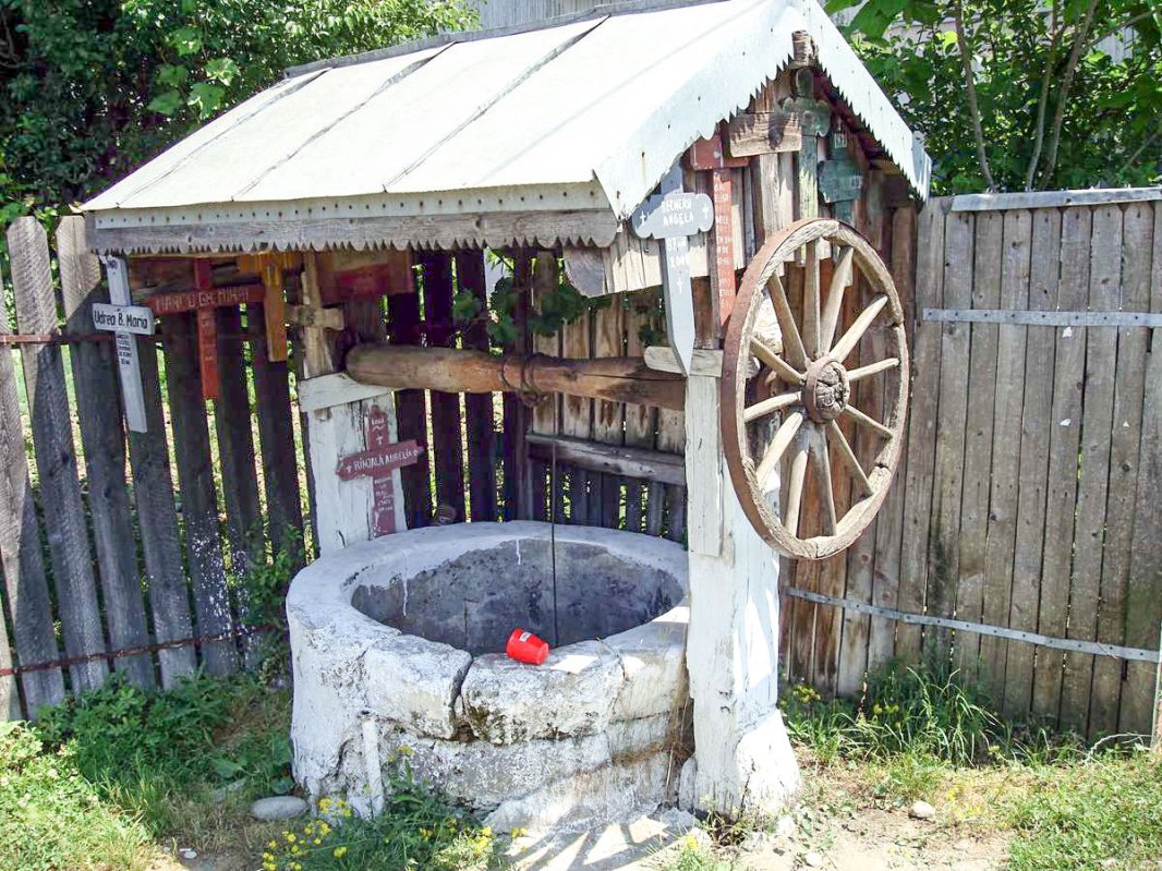 Doar 61% din populaţie este racordată la reţeaua publică de apă 63104