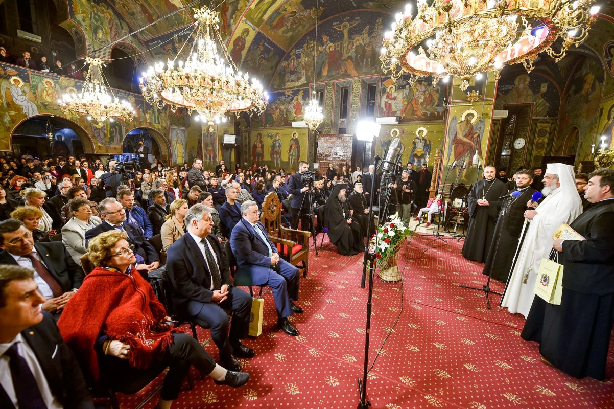 Recunoştinţă pentru iubitorii orei de religie 63088