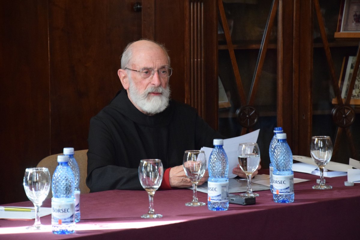 „Cei mai buni profesori ne-au învăţat să gândim în profunzime“ 62818