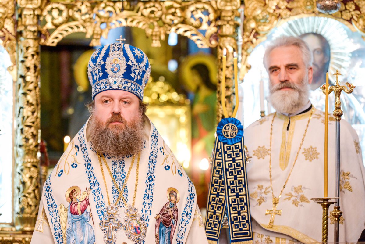 Sărbătoarea Bunei Vestiri la un locaș istoric din Ploiești 62872