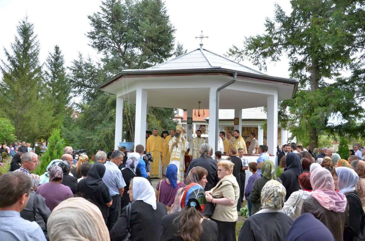 Săraca, mănăstirea de unde te întorci îmbogățit 63030