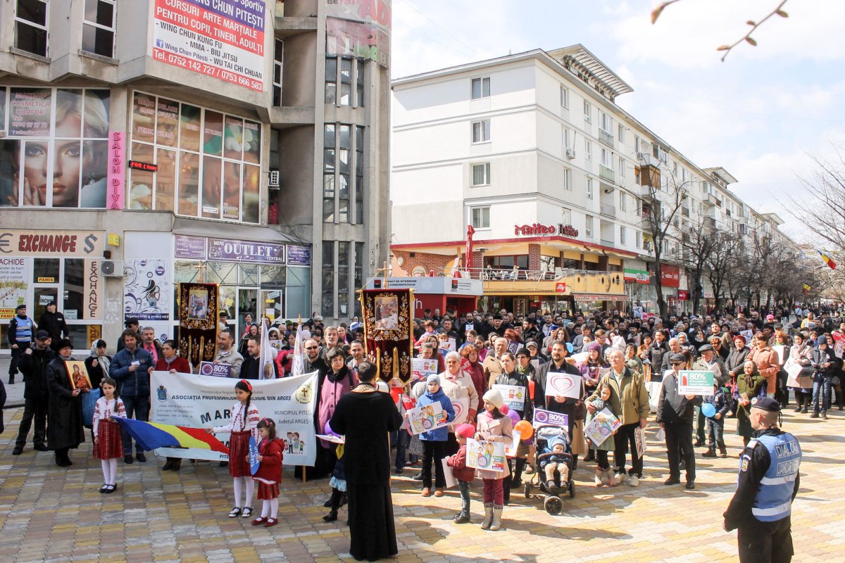 Împreună pentru viaţă şi familie 62793