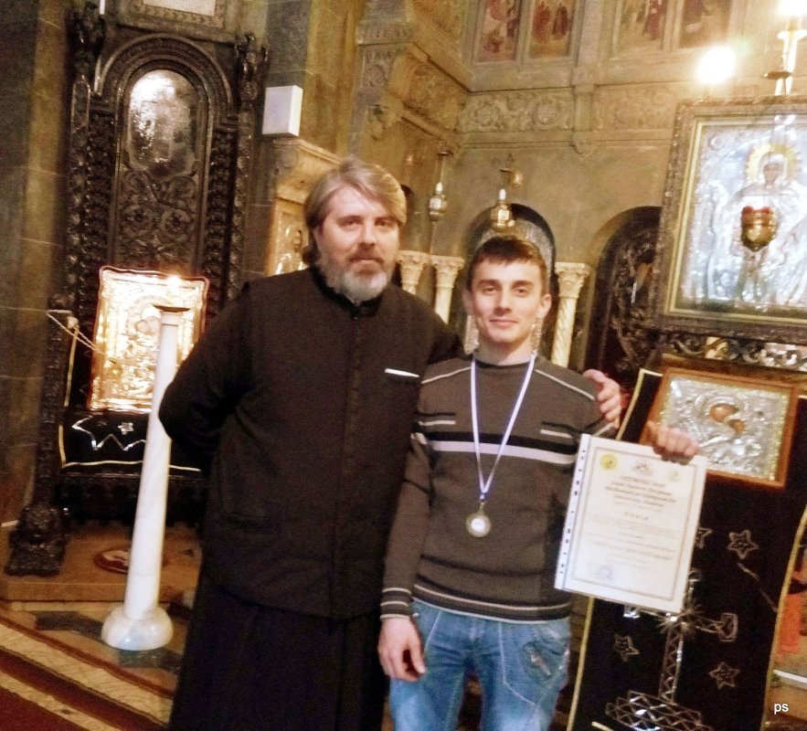 Olimpic din Hunedoara premiat de parohie 62647