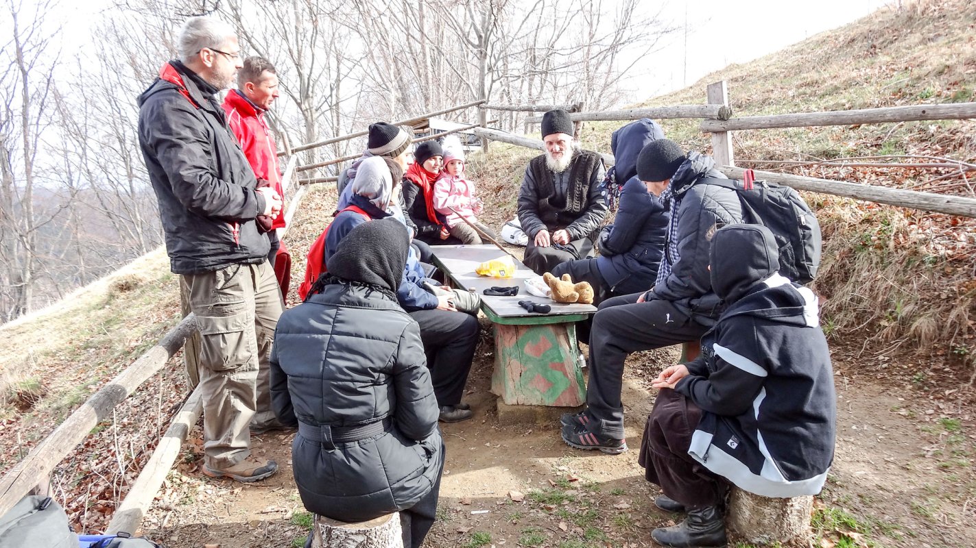 Pe urmele sfinţilor din sihăstriile vâlcene 62651