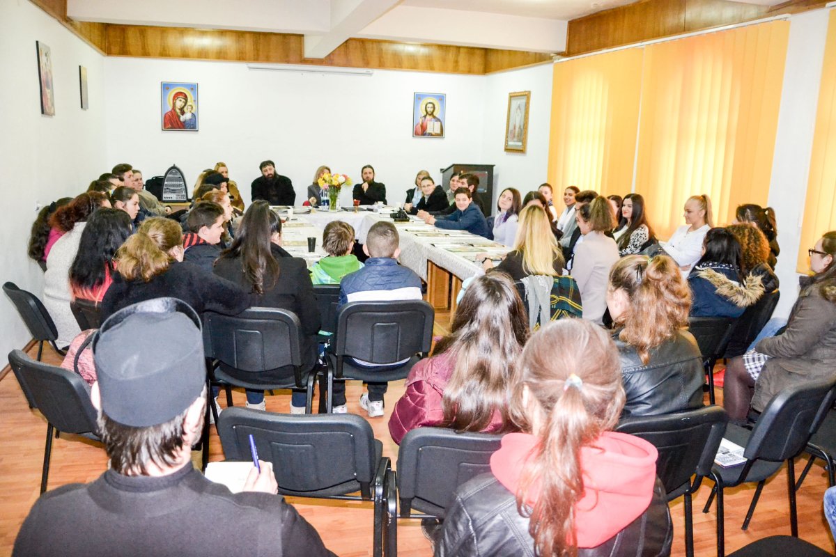 Seminar despre asistenţa socială la Reşiţa 62659