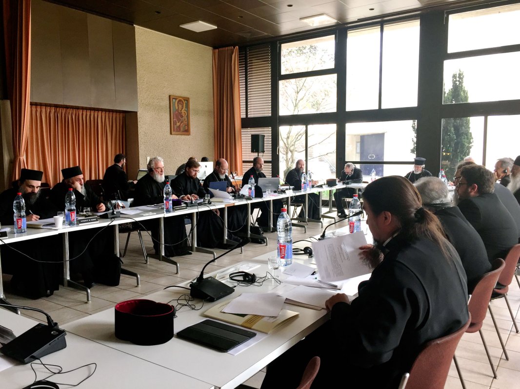Ședinţă de lucru a Secretariatului Sfântului şi Marelui Sinod 62607