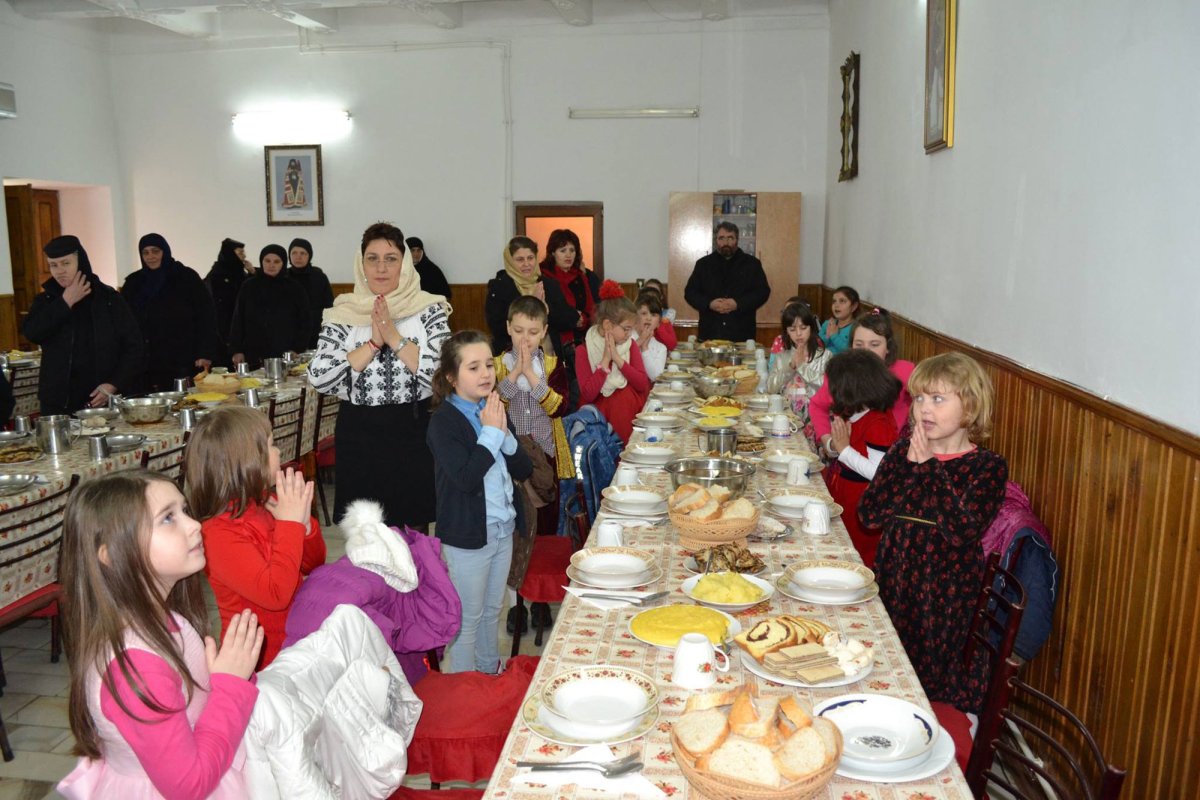 Activităţi în parohiile din Mitropolia Olteniei 62505