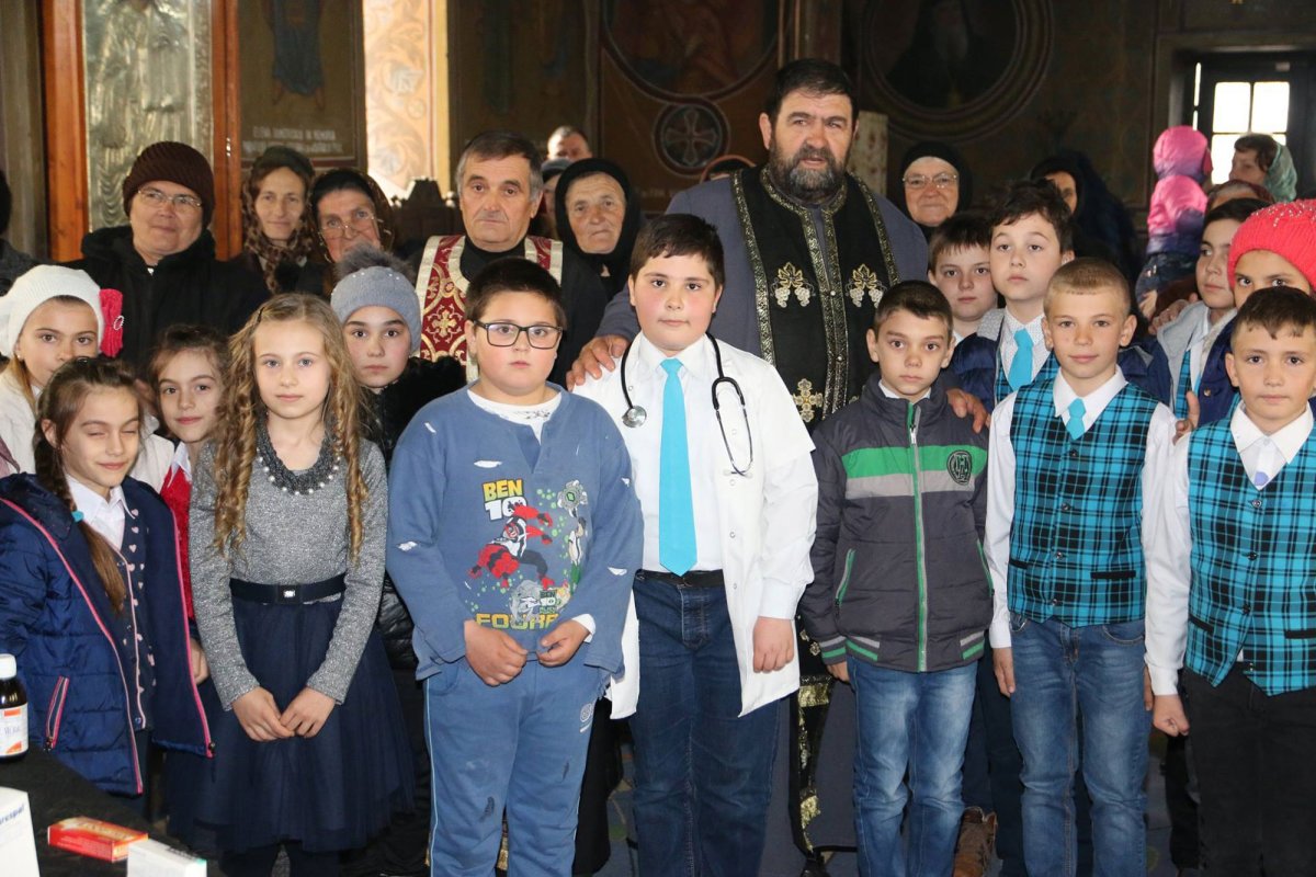 Activităţi în parohiile din Mitropolia Olteniei 62506