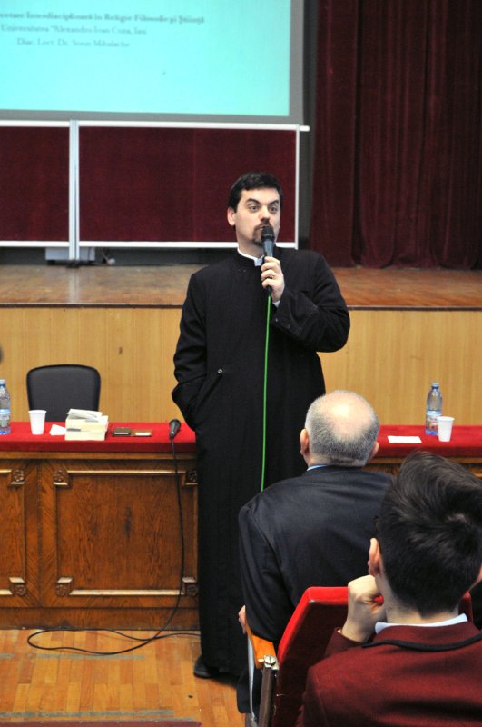 Conferință la Colegiul Naţional „Mihai Viteazul”  62547