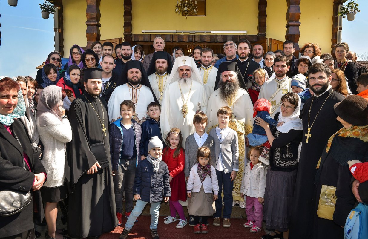 „Urmând lui Hristos, Crucea ne duce la Înviere” 62419