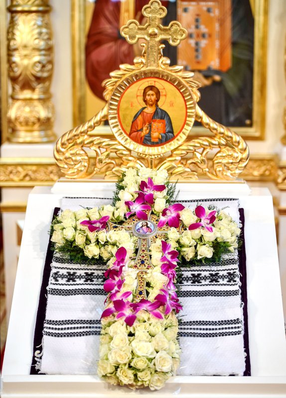 „Urmând lui Hristos, Crucea ne duce la Înviere” 62424