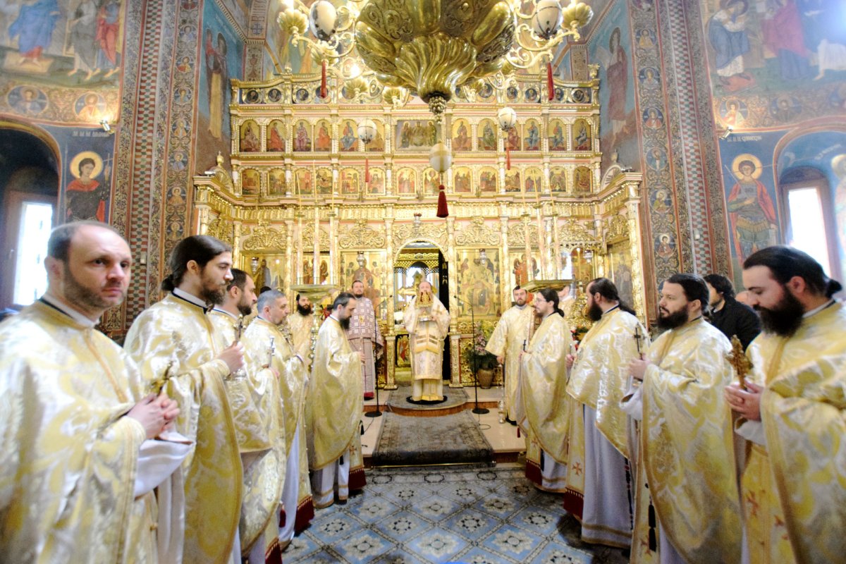 Slujiri arhierești în Capitală 62368