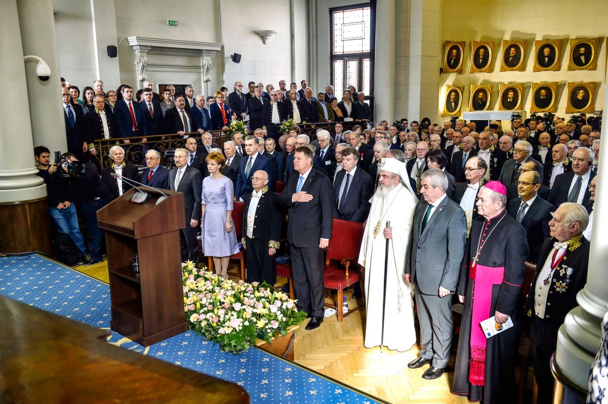 Un far al ştiinţei şi culturii româneşti 62357