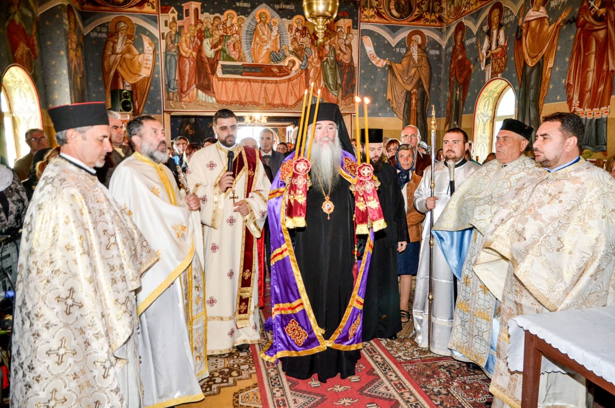 Un nou preot paroh la Poiana Mare 62287