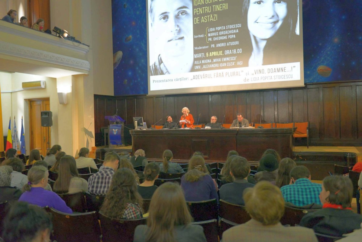 Actualitatea mesajului Sfântului Ioan Gură de Aur pentru tineri, dezbătută în cadrul „Serilor Doxologia“ 62193