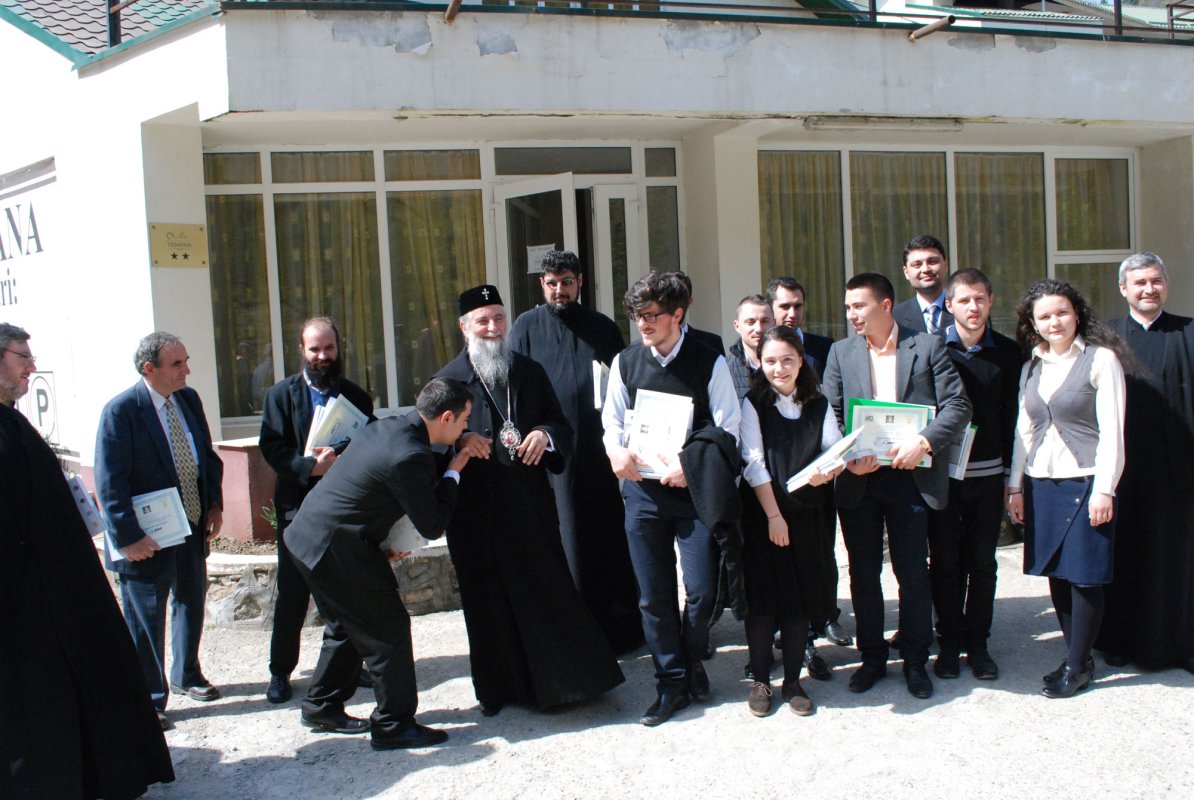 Binecuvântări arhiereşti pentru tinerii teologi 62208