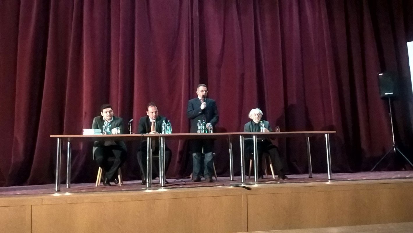 Conferinţe pe tema familiei tradiţionale 62161