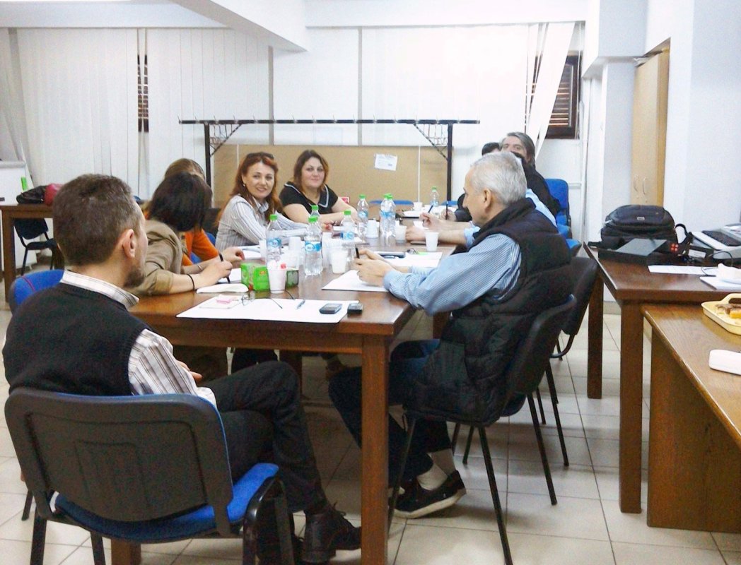 Grup de dialog interdisciplinar cu psihologi şi preoţi dedicat elevilor hunedoreni 62159