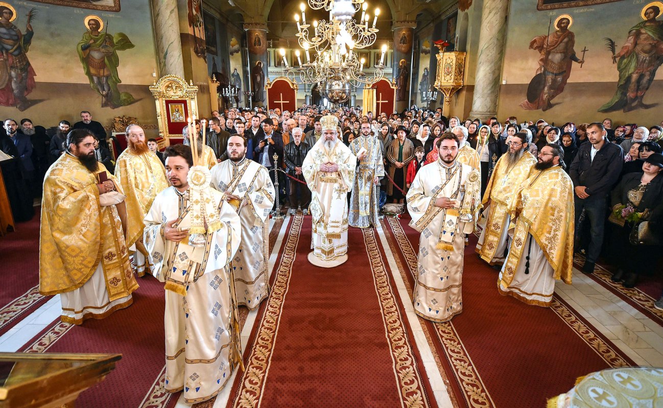 Patriarhul României a slujit la Mănăstirea Cernica 62058
