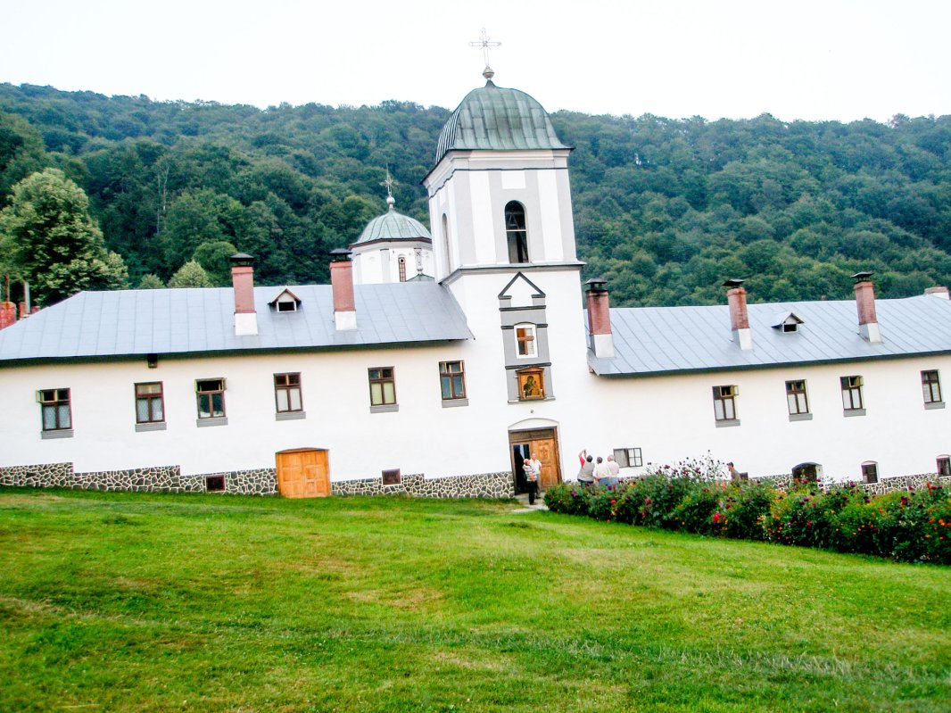 Liturghie arhierească la Mănăstirea Frăsinei 61992