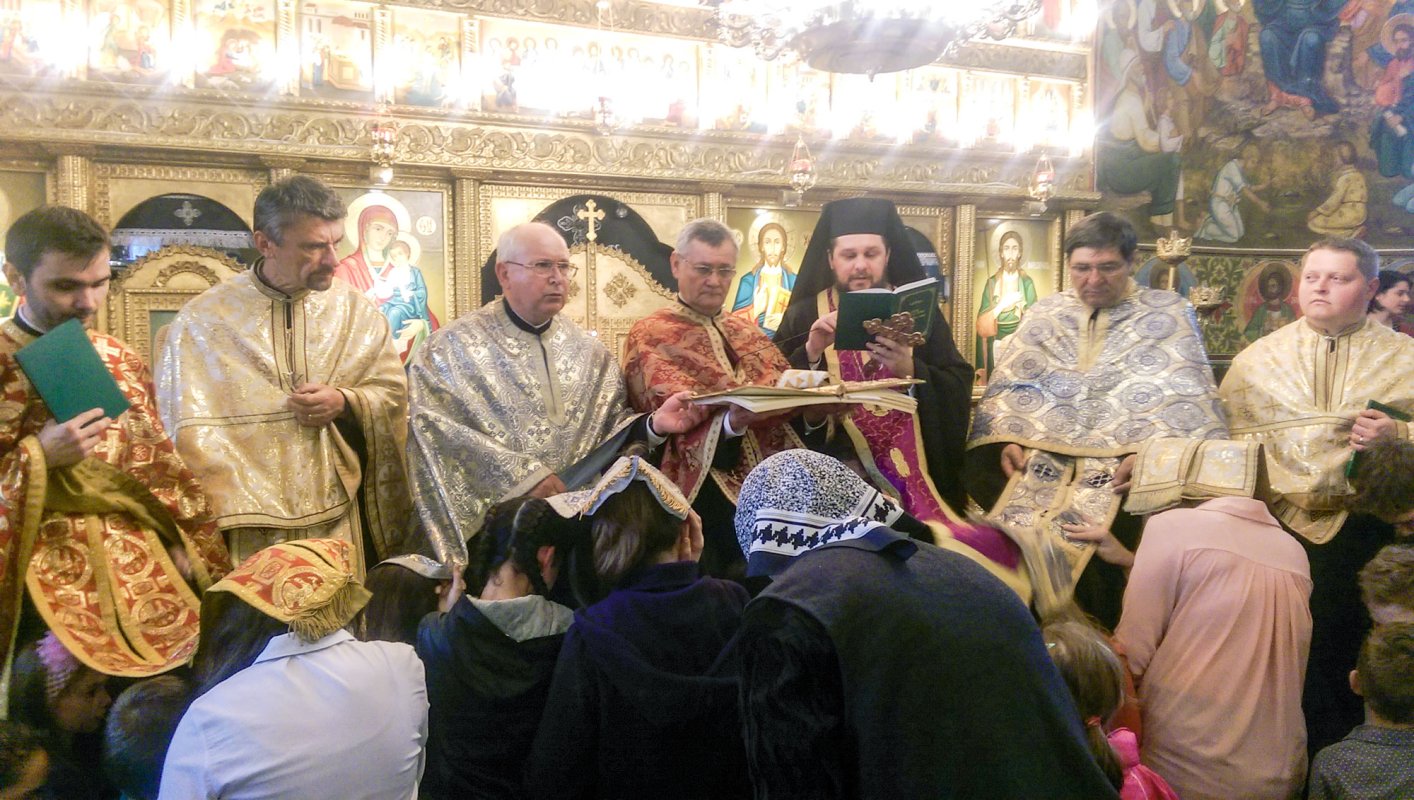 Taina Sfântului Maslu în Parohia Arad-Bujac 61940