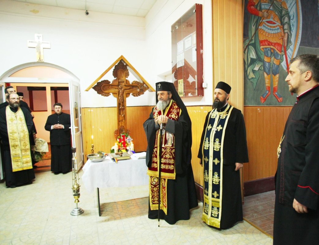 Binecuvântare pentru copii şi tineri la Braşov 61774