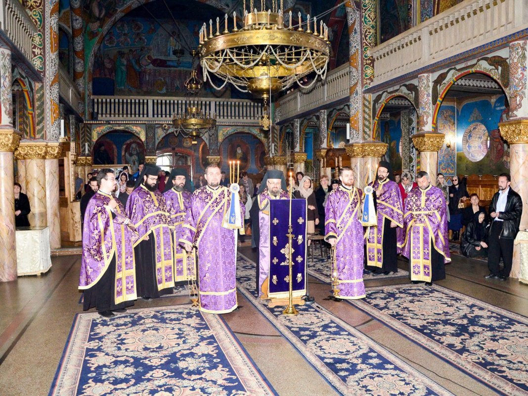 Denia Canonului Mare în bisericile transilvănene 61764