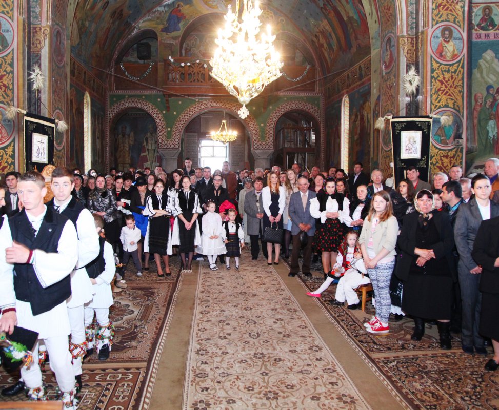 Slujiri arhiereşti în Transilvania 61718