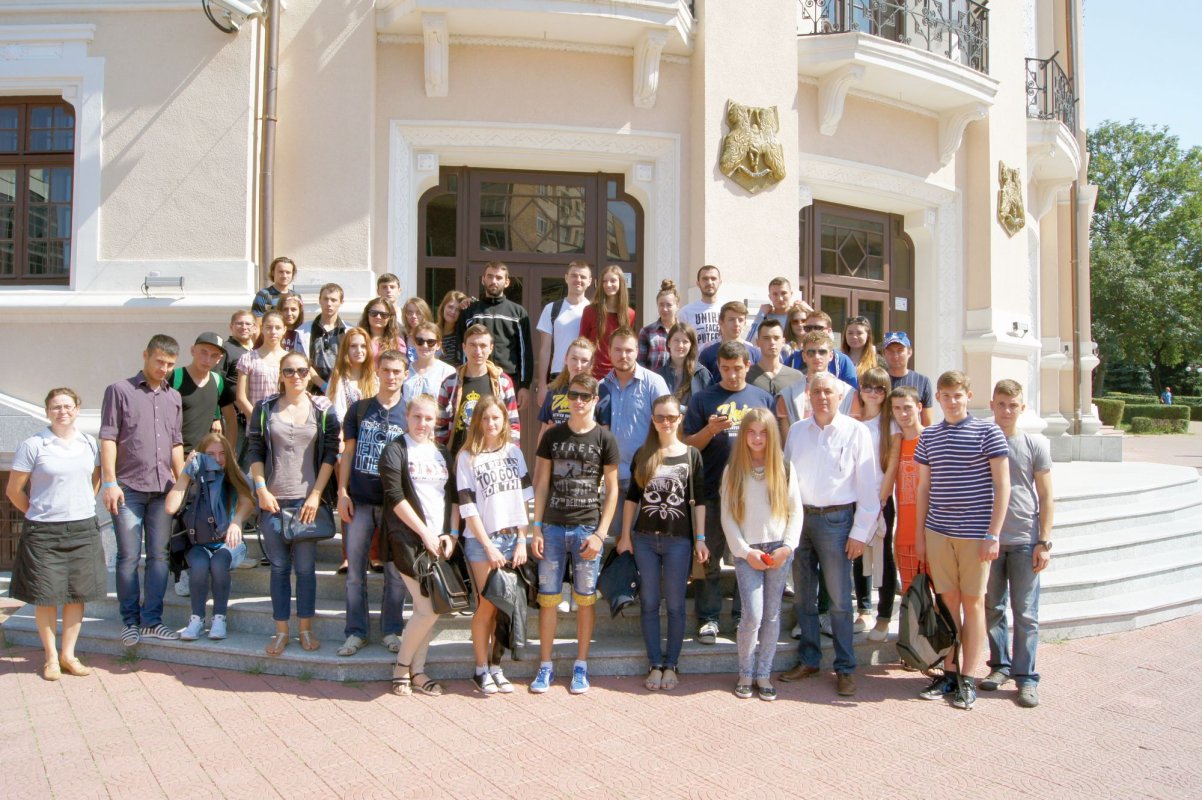 „Valenţele modelului creştin în educaţia tinerilor de astăzi“ 61705