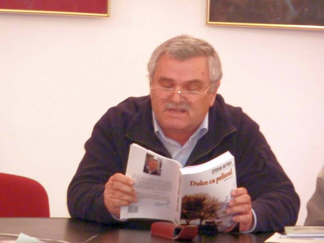 „E la mijloc o putere de sus, care vine și  îmi adună în poveste cuvintele” 61696