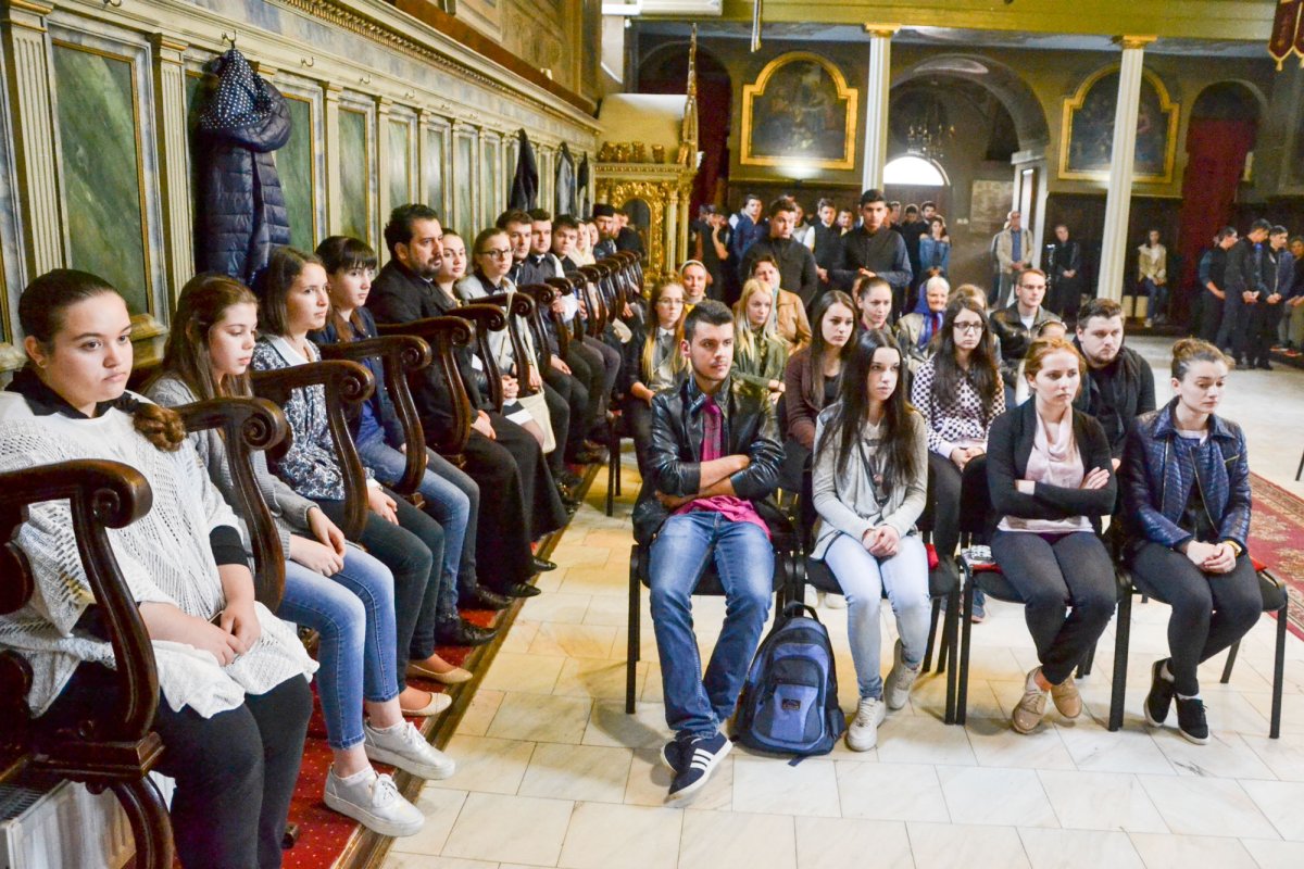 Conferință pentru tineri susținută de părintele Ioan Cojan 61664