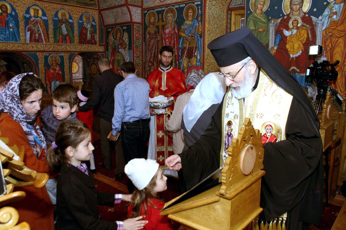 Slujiri arhierești în eparhii din Muntenia 61612