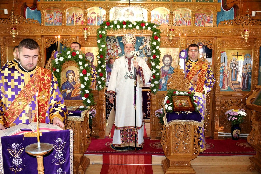 Slujiri arhierești în eparhii din Muntenia 61615