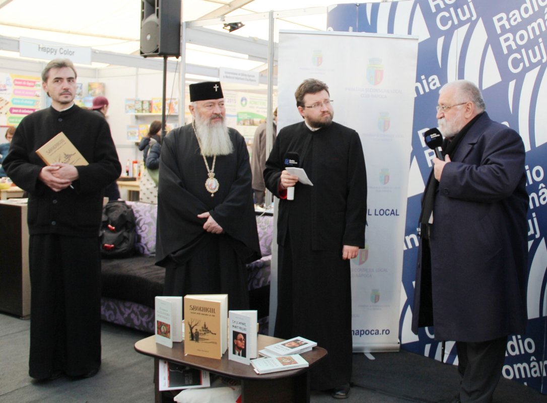 Editura Renaşterea la cea de a XVII-a ediţie a Târgului Gaudeamus Cluj-Napoca 61534