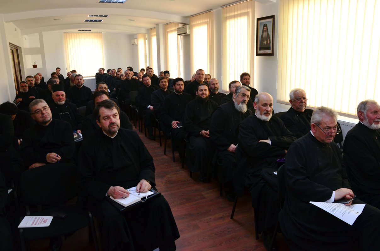 Întrunirea lunară a preoţilor din Protopopiatul 2 Iaşi 61518