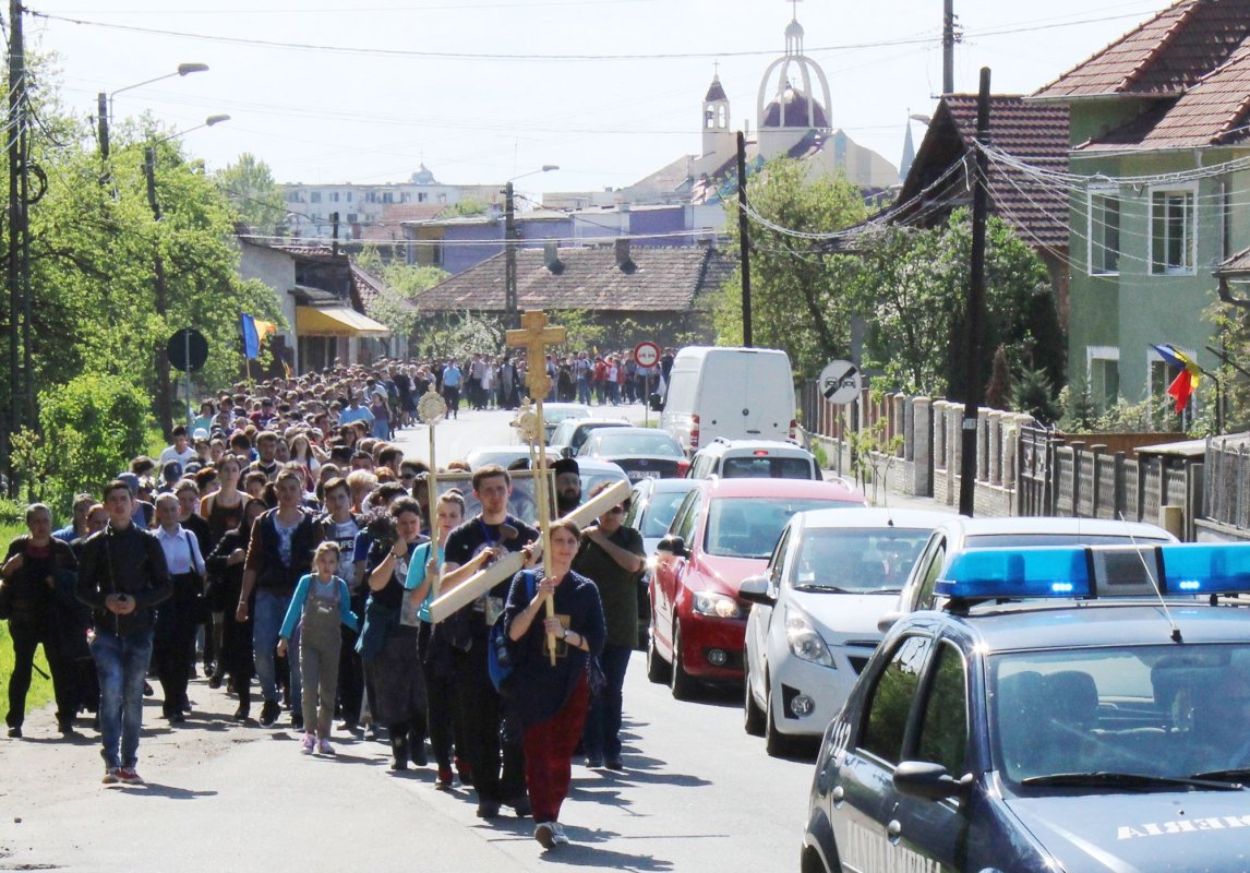 Pelerinajul tinerilor la Mănăstirea Nicula 61525