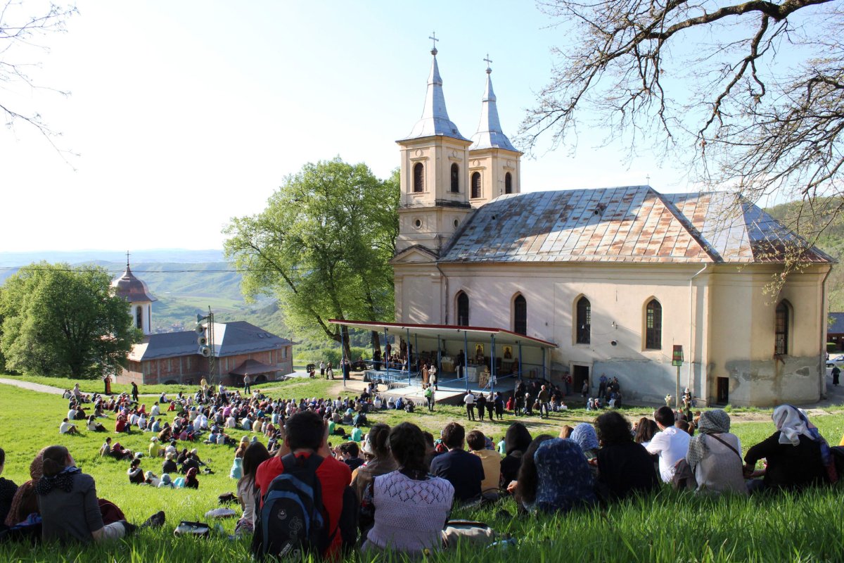 Pelerinajul tinerilor la Mănăstirea Nicula 61529