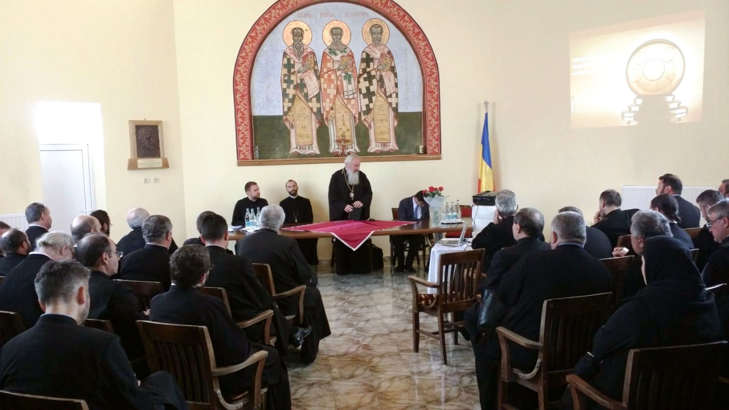 Conferinţă preoţească în Protopopiatul Huedin 61443